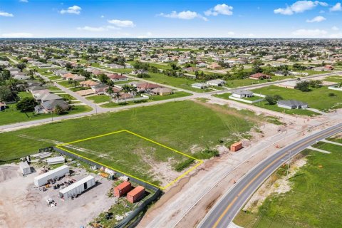 Terreno en venta en Cape Coral, Florida № 1883384 - foto 11