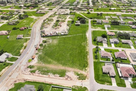 Terreno en venta en Cape Coral, Florida № 1883384 - foto 6