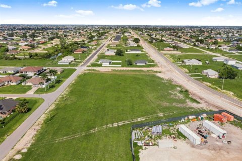 Terreno en venta en Cape Coral, Florida № 1883384 - foto 9