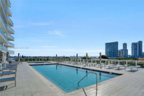 Condominio en alquiler en Miami, Florida, 2 dormitorios, 92.81 m2 № 2054320 - foto 30