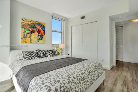 Condominio en alquiler en Miami, Florida, 2 dormitorios, 92.81 m2 № 2054320 - foto 10