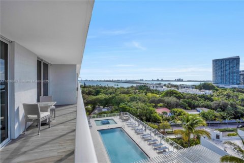 Condominio en alquiler en Miami, Florida, 2 dormitorios, 92.81 m2 № 2054320 - foto 2