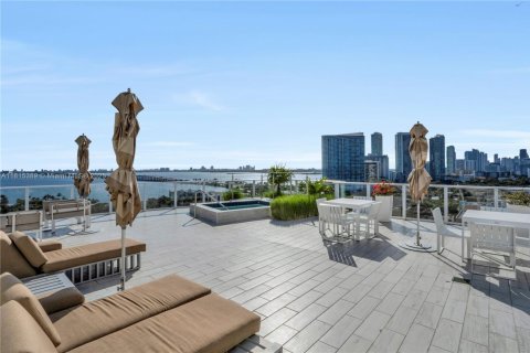 Condominio en alquiler en Miami, Florida, 2 dormitorios, 92.81 m2 № 2054320 - foto 26