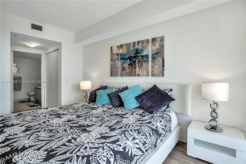 Condominio en alquiler en Miami, Florida, 2 dormitorios, 92.81 m2 № 2054320 - foto 5