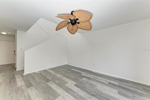 Townhouse in Sarasota, Florida 3 bedrooms, 139.35 sq.m. № 1513575 - photo 9