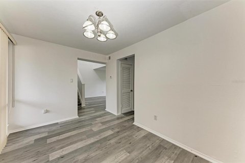 Townhouse in Sarasota, Florida 3 bedrooms, 139.35 sq.m. № 1513575 - photo 14