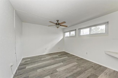 Townhouse in Sarasota, Florida 3 bedrooms, 139.35 sq.m. № 1513575 - photo 21