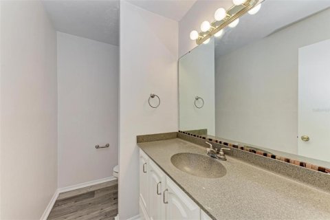 Townhouse in Sarasota, Florida 3 bedrooms, 139.35 sq.m. № 1513575 - photo 7