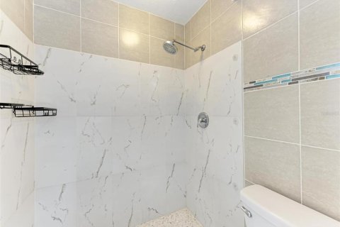 Townhouse in Sarasota, Florida 3 bedrooms, 139.35 sq.m. № 1513575 - photo 25