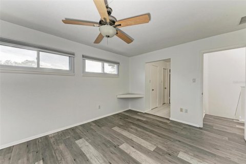 Townhouse in Sarasota, Florida 3 bedrooms, 139.35 sq.m. № 1513575 - photo 22
