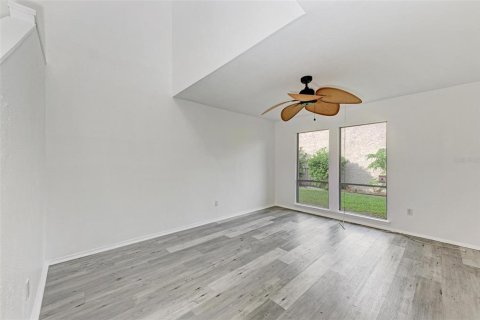 Townhouse in Sarasota, Florida 3 bedrooms, 139.35 sq.m. № 1513575 - photo 8