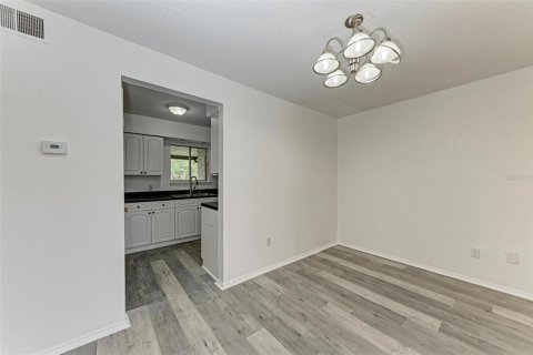 Townhouse in Sarasota, Florida 3 bedrooms, 139.35 sq.m. № 1513575 - photo 13