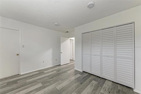 Townhouse in Sarasota, Florida 3 bedrooms, 139.35 sq.m. № 1513575 - photo 28