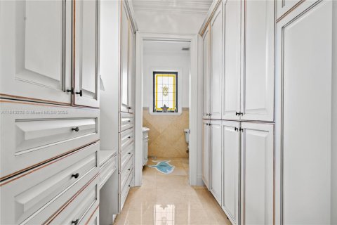 Villa ou maison à vendre à Miami, Floride: 4 chambres, 377.74 m2 № 1846306 - photo 25