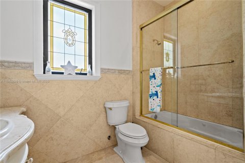 Villa ou maison à vendre à Miami, Floride: 4 chambres, 377.74 m2 № 1846306 - photo 26