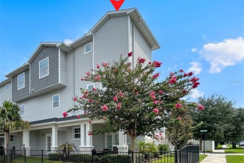 Townhouse in Dunedin, Florida 4 bedrooms, 215.16 sq.m. № 2151393