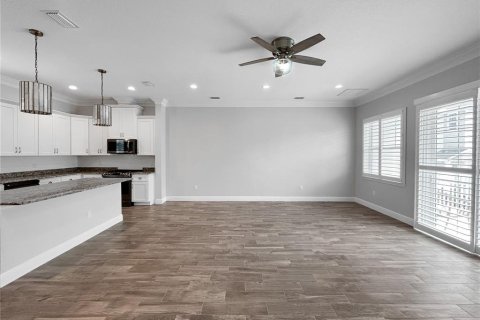 Townhouse in Dunedin, Florida 4 bedrooms, 215.16 sq.m. № 2151393 - photo 5