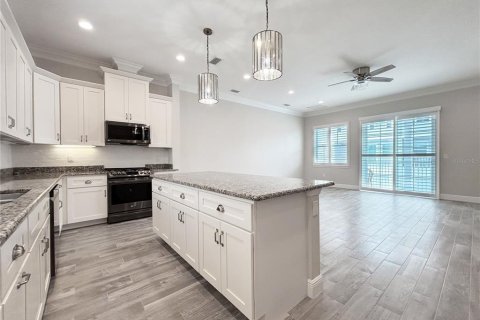 Townhouse in Dunedin, Florida 4 bedrooms, 215.16 sq.m. № 2151393 - photo 3