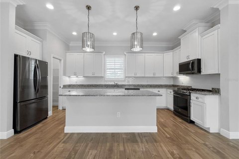 Townhouse in Dunedin, Florida 4 bedrooms, 215.16 sq.m. № 2151393 - photo 7