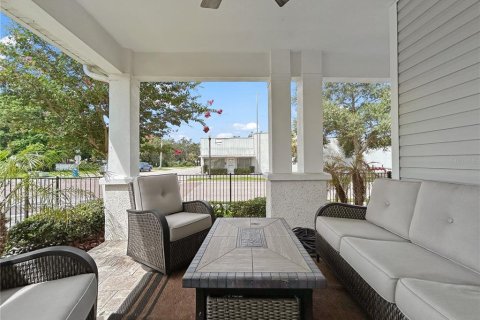 Townhouse in Dunedin, Florida 4 bedrooms, 215.16 sq.m. № 2151393 - photo 24