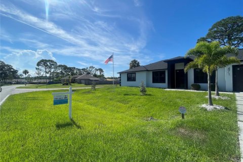 Купить виллу или дом в Палм-Бей, Флорида 8 комнат, 253.99м2, № 1957723 - фото 18