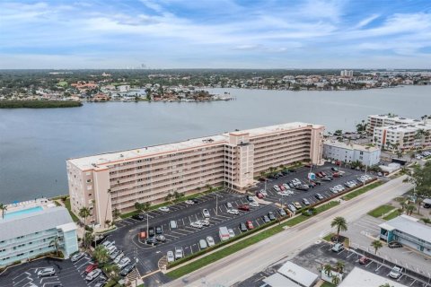 Copropriété à vendre à South Pasadena, Floride: 2 chambres, 155.15 m2 № 1816848 - photo 28