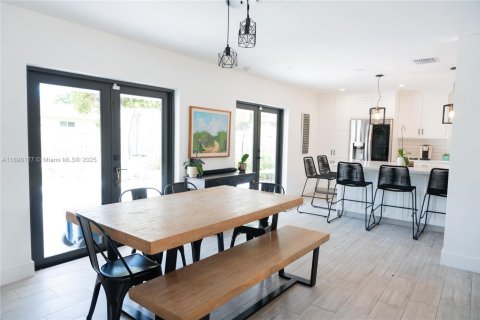 House in Cutler Bay, Florida 4 bedrooms, 152.92 sq.m. № 1947777 - photo 16