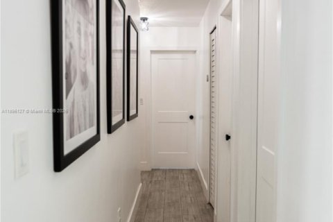 House in Cutler Bay, Florida 4 bedrooms, 152.92 sq.m. № 1947777 - photo 25