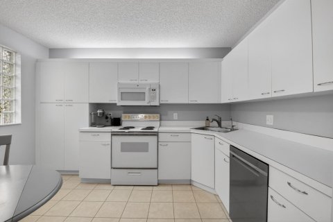 Condominio en venta en Boynton Beach, Florida, 3 dormitorios, 103.59 m2 № 2146208 - foto 10