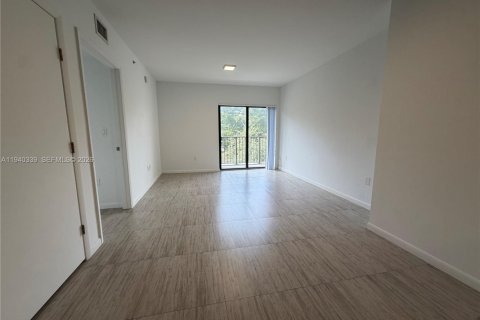 Condo in Miami, Florida, 1 bedroom  № 1998164 - photo 4