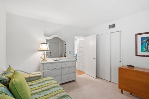 Condo in Hillsboro Beach, Florida, 2 bedrooms № 2394816 - photo 15