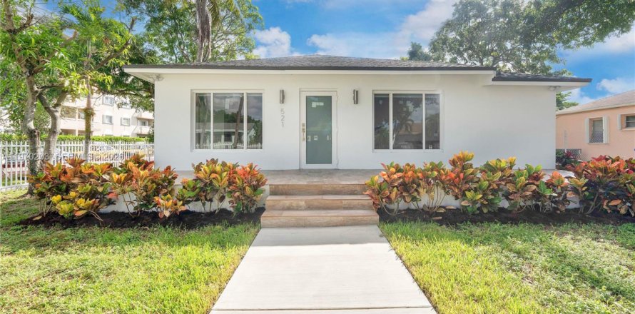 Casa en Miami, Florida 5 dormitorios, 186.08 m2 № 2031929