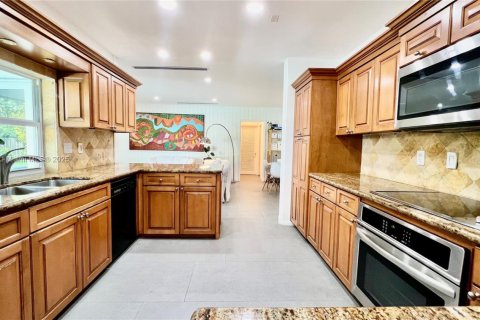 Casa en alquiler en Palmetto Bay, Florida, 4 dormitorios, 248.61 m2 № 1507027 - foto 10