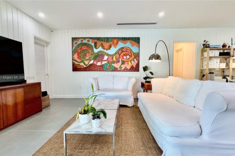 Casa en alquiler en Palmetto Bay, Florida, 4 dormitorios, 248.61 m2 № 1507027 - foto 15