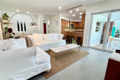 Casa en alquiler en Palmetto Bay, Florida, 4 dormitorios, 248.61 m2 № 1507027 - foto 14