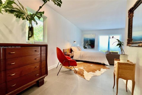 Casa en alquiler en Palmetto Bay, Florida, 4 dormitorios, 248.61 m2 № 1507027 - foto 19