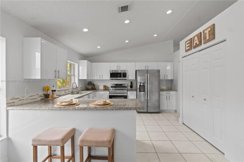 Купить виллу или дом в Холливуд, Флорида 3 спальни, 153.1м2, № 1923226 - фото 15