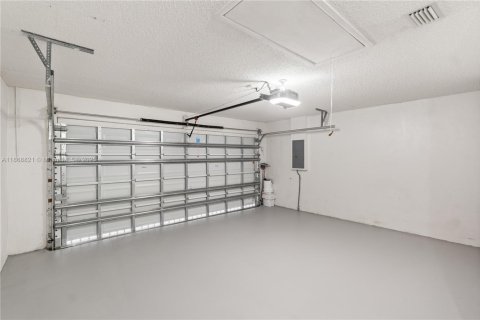 Купить виллу или дом в Холливуд, Флорида 3 спальни, 153.1м2, № 1923226 - фото 25