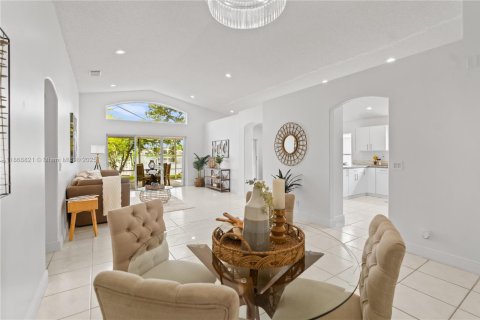 Купить виллу или дом в Холливуд, Флорида 3 спальни, 153.1м2, № 1923226 - фото 7