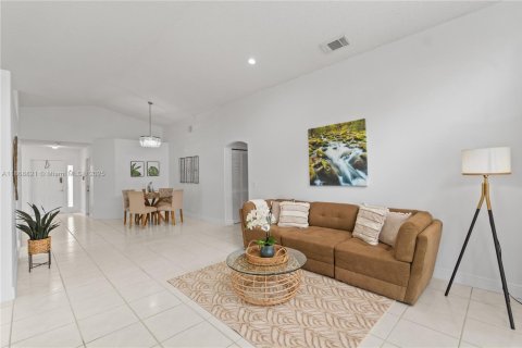 Купить виллу или дом в Холливуд, Флорида 3 спальни, 153.1м2, № 1923226 - фото 5