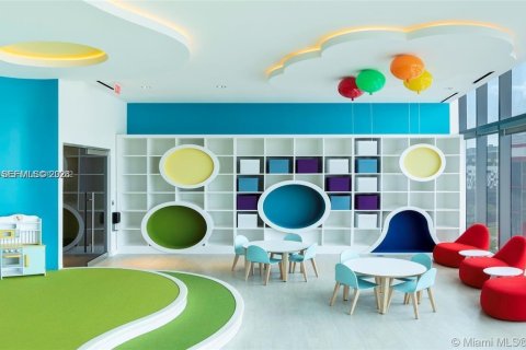 Condo in Miami, Florida, 2 bedrooms  № 1997299 - photo 18