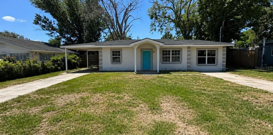 House in Auburndale, Florida 3 bedrooms, 92.34 sq.m. № 2091836