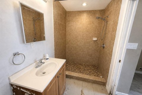 House in Auburndale, Florida 3 bedrooms, 92.34 sq.m. № 2091836 - photo 5