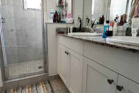 Casa en alquiler en Naples, Florida, 3 dormitorios № 1993697 - foto 21