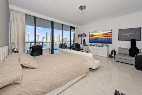 Купить кондоминиум в Авентура, Флорида 7 спален, 584.63м2, № 1865246 - фото 22
