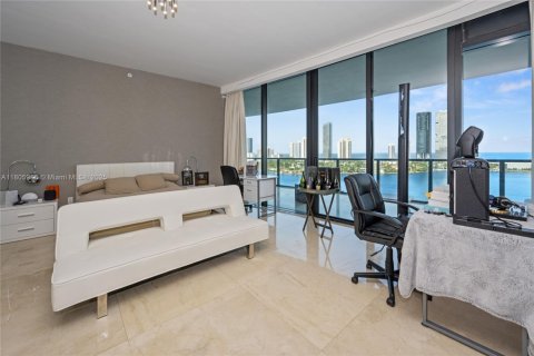 Купить кондоминиум в Авентура, Флорида 7 спален, 584.63м2, № 1865246 - фото 23