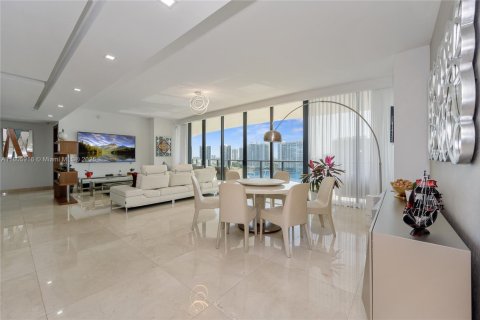 Купить кондоминиум в Авентура, Флорида 7 спален, 584.63м2, № 1865246 - фото 12