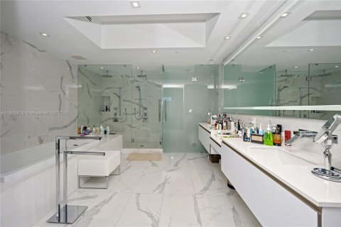 Купить кондоминиум в Авентура, Флорида 7 спален, 584.63м2, № 1865246 - фото 21