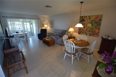 Купить виллу или дом в Уэст-Палм-Бич, Флорида 1 спальня, 61.5м2, № 2023481 - фото 9