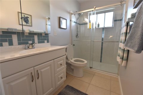 Купить виллу или дом в Уэст-Палм-Бич, Флорида 1 спальня, 61.5м2, № 2023481 - фото 16